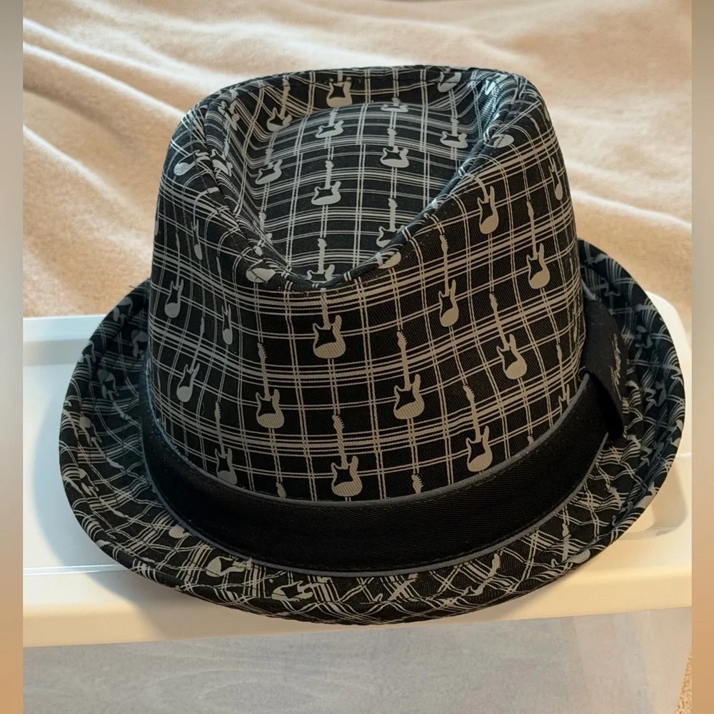 Fender Black and Gray Hat with Socks